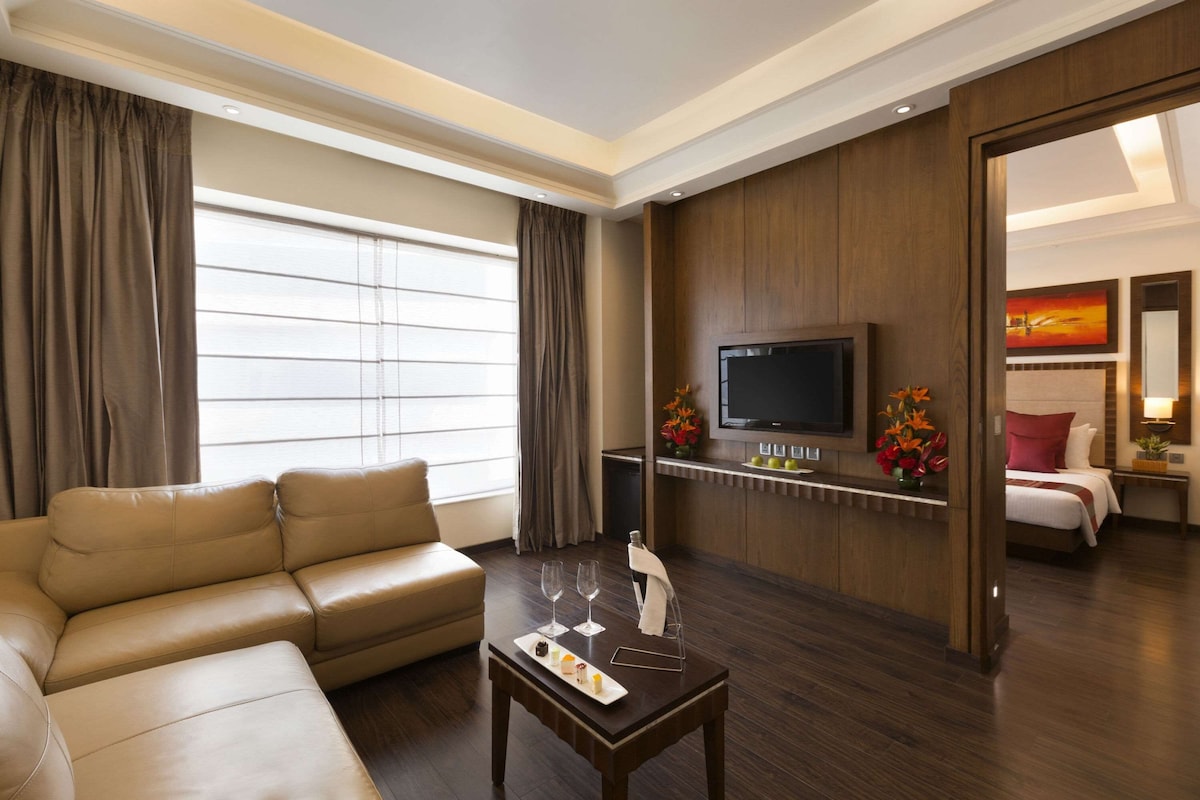 Suite-Room-Living-Space hotel near fortis hospital gurgaon